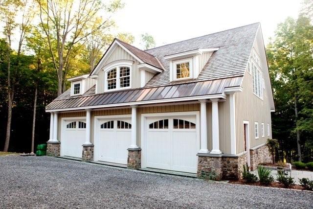 Example of a carriage house plan style